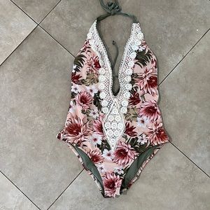 Kona Sol Pink and green floral One piece Swimsuit Size Medium